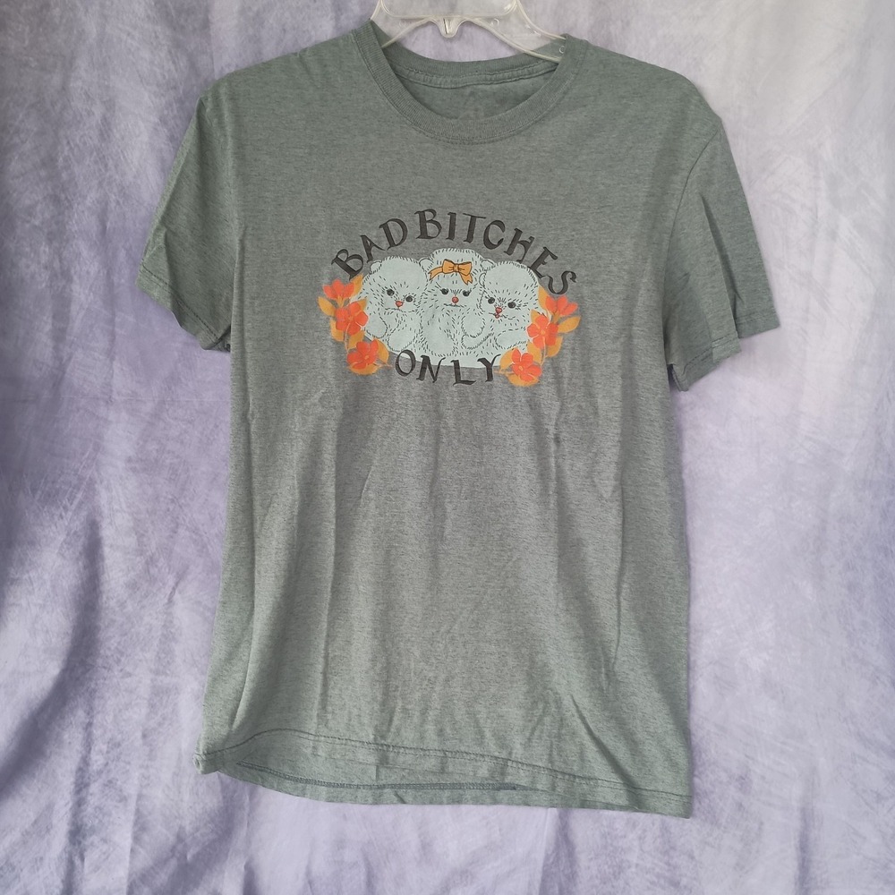 Reesa Beesa Bad B*tches Only Cat Graphic T-Shirt‎